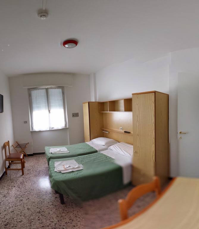 Albergo Anita San Bartolomeo Al Mare Camera foto